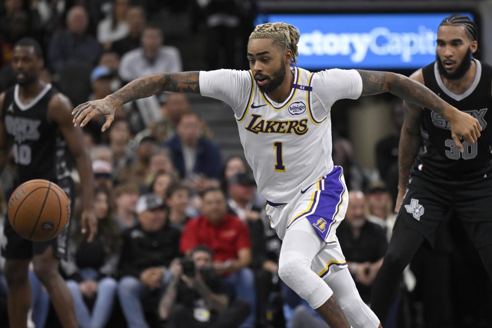 展在防守端 展在防守端