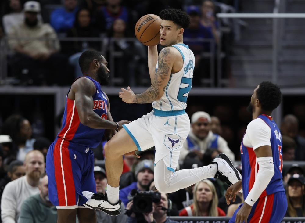 众的中后卫 众的中后卫