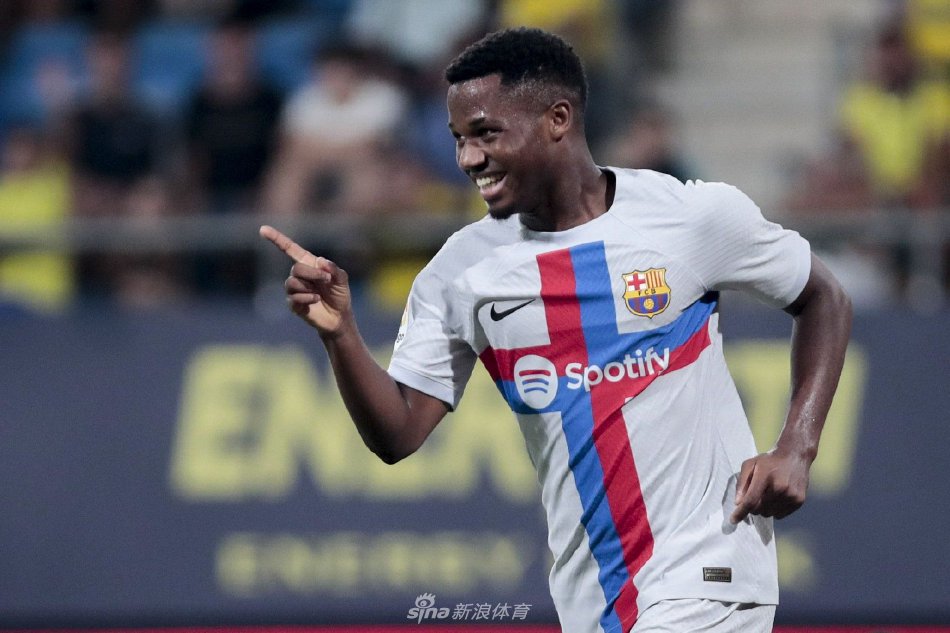 足球一直是 足球一直是